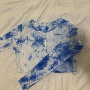 🌼3/$15🌼 Women’s Long Sleeve Tie-dye Crop top